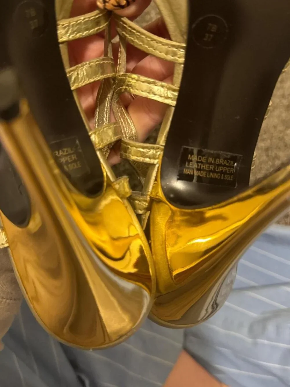 BCBGMAXAZRIA Women's Gold Courts